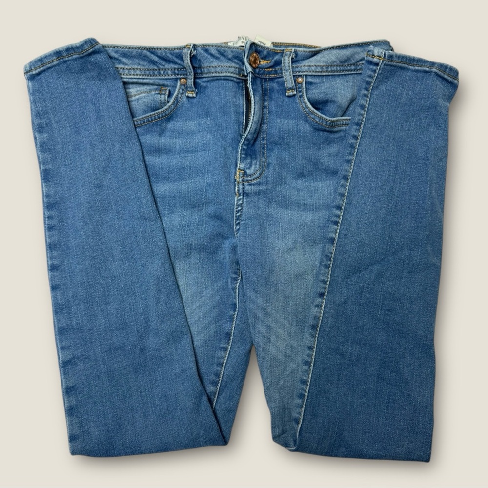 Forever 21 Light Blue Push Up skinny Jeans size 26‎